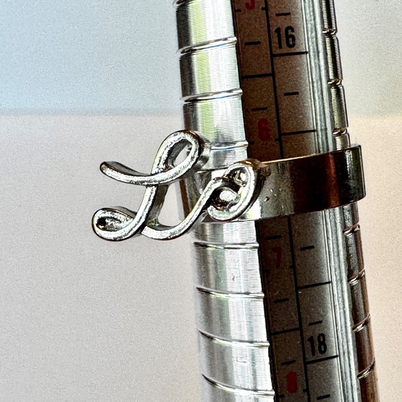 Initial L Letter Ring, Size US 6 1/2 - Picture 4 of 10